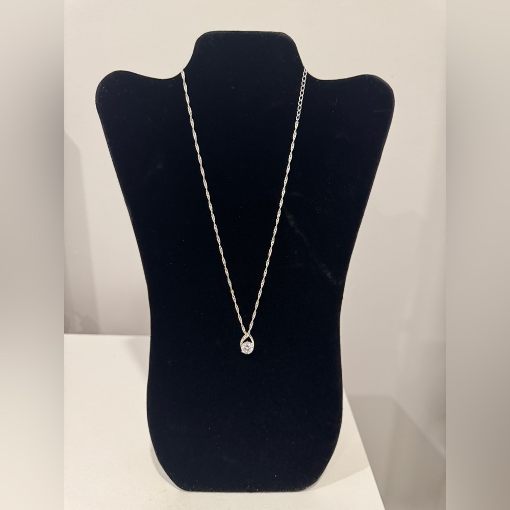 Necklace with pendant